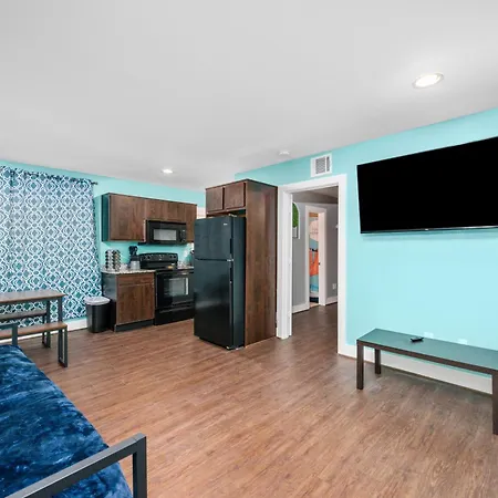 Chic 1Br Stay With King Bed And Free Park